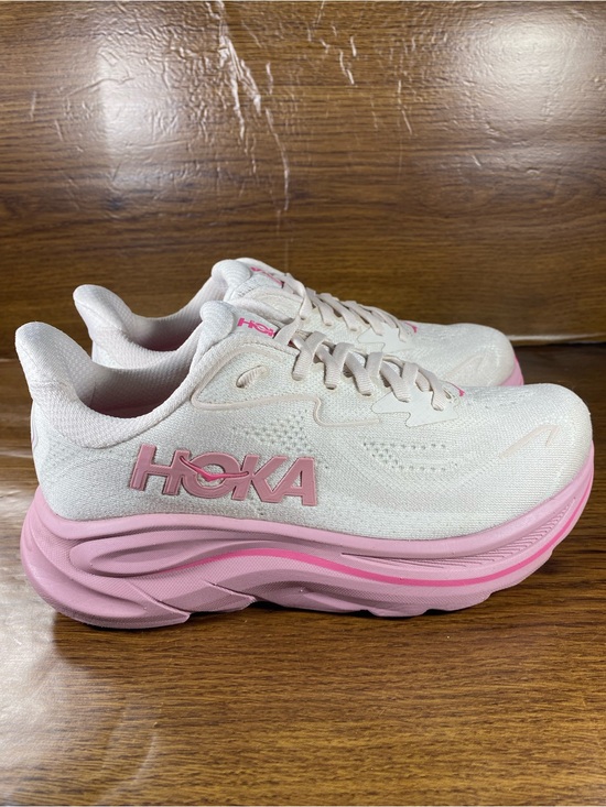 Hoka One One Shoes - Hoka Clifton 10 women’s shoe size 6 wide
